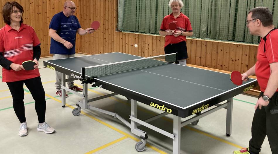 Mit Ping-Pong gegen Parkinson